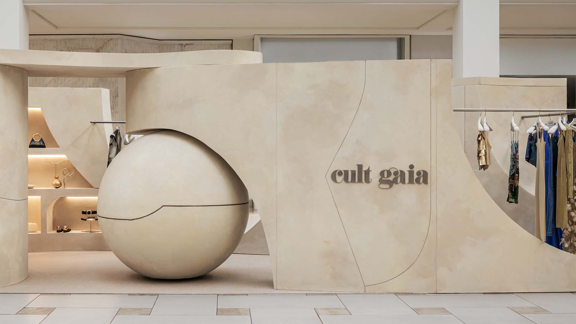 Cult Gaia aventura mall